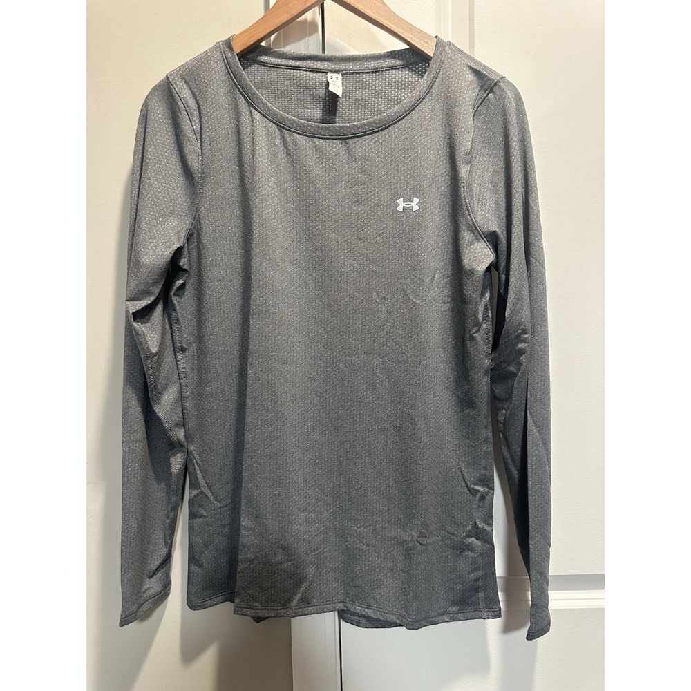 Under Armour Women's NWT long Sleeve Tee Medium